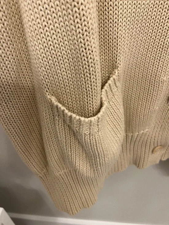 Nueflora Cream Button-Front V-Neck Pocket Cardigan - Picture 4 of 10